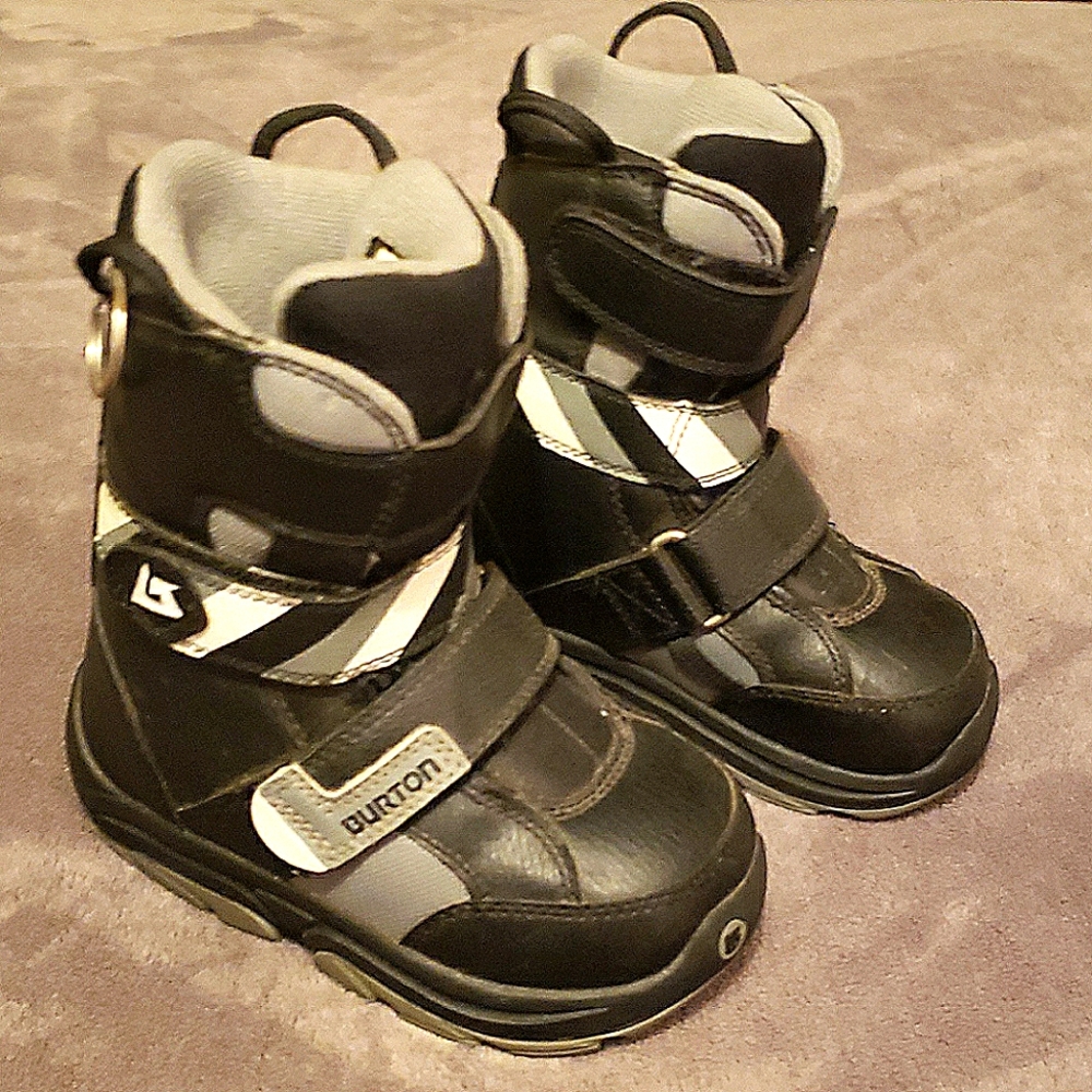 Burton Kids 13 Snowboard Boots Black White Gray